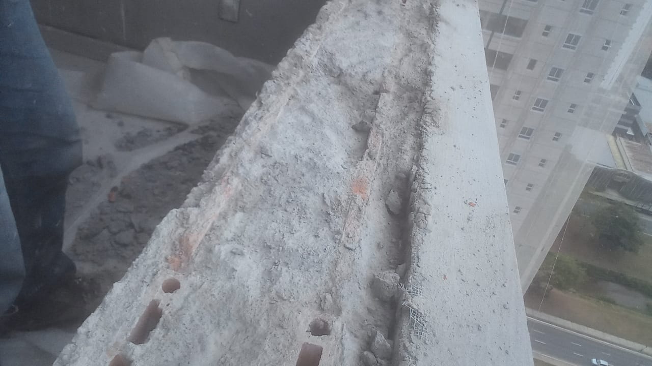Estrutura de concreto em parapeito vista aérea